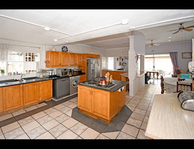 3 BEDROOM HOUSE FOR SALE IN GLENHAZEL